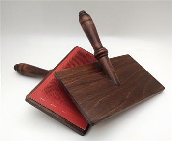 Kromski Hand Card set with a Walnut Finish